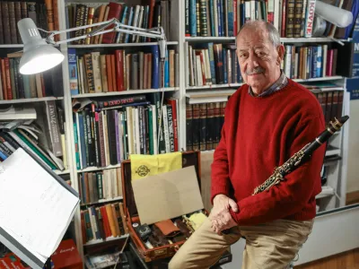 - 01.03.2023 &ndash; Borut &ndash; Bodo Bučar, klarinetist &ndash; ustanovitelj, aranžer in vodja zasedbe Greentown Jazz Band ter klarinetist solist, ki je podpisan na treh vinilnih albumih, osmih kasetah in osemnajstih CD albumih //FOTO: Luka Cjuha