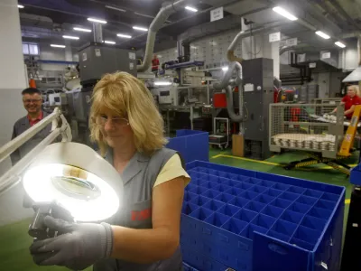 proizvodnja - 22.08.2014 - Podjetje DOMEL, elektromotorji in gospodinjski aparati d.o.o. Železniki, - globalni razvojni dobavitelj dovr&scaron;enih re&scaron;itev elektromotornih pogonov in komponent, temelječih na lastnih inovativnih tehnologijah - //FOTO: Tomaž Skale