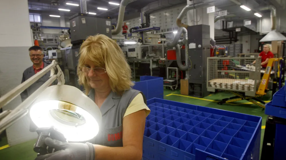 proizvodnja - 22.08.2014 - Podjetje DOMEL, elektromotorji in gospodinjski aparati d.o.o. Železniki, - globalni razvojni dobavitelj dovr&scaron;enih re&scaron;itev elektromotornih pogonov in komponent, temelječih na lastnih inovativnih tehnologijah - //FOTO: Tomaž Skale