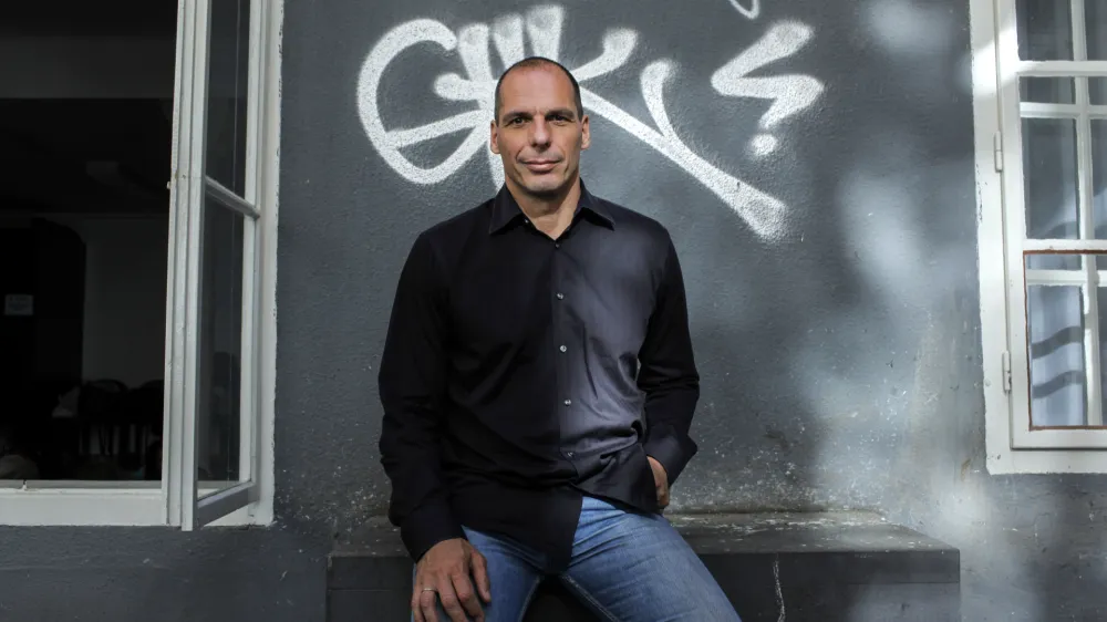 Yanis Varoufakis, gr&scaron;ki ekonomist - profesor gospodarstva na atenski univerzi,<br><br><br><br>//FOTO: Jaka Gasar<br>OPOMBA: ZA OBJAVO V PRILOGI &ndash; DNEVNIKOV OBJEKTIV - INTERVJU 2013
