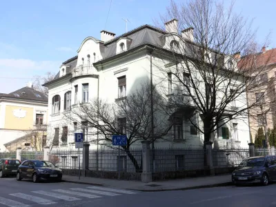 - 13.03.2023 &ndash; Vila Zlatorog v Ljubljani, Župančičeva ulica 9, sedež LZS - Lovska zveza Slovenije, dom slovenskih lovcev od leta 1959, prej Vila Stupica od leta 1924 - stavba - nepremičnina &ndash; prodaja //FOTO: Tomaž Skale