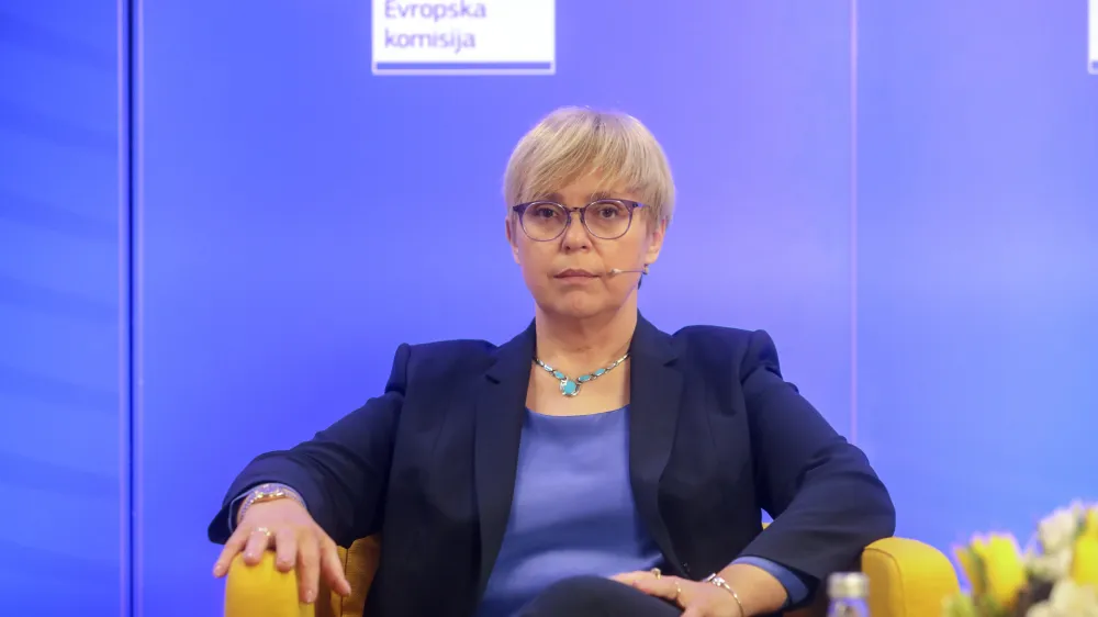 predsednica republike Nata&scaron;a Pirc Musar - 02.03.2023 &ndash; Obisk podpredsednice Evropske komisije Vere Jourove &ndash; okrogla miza Svobodni mediji: branik pred dezinformacijami v času vojne - leto dni po začetku ruskega napada na Ukrajino govorili o pomenu svobodnih medijev za boj proti dezinformacijam. //FOTO: Jaka Gasar