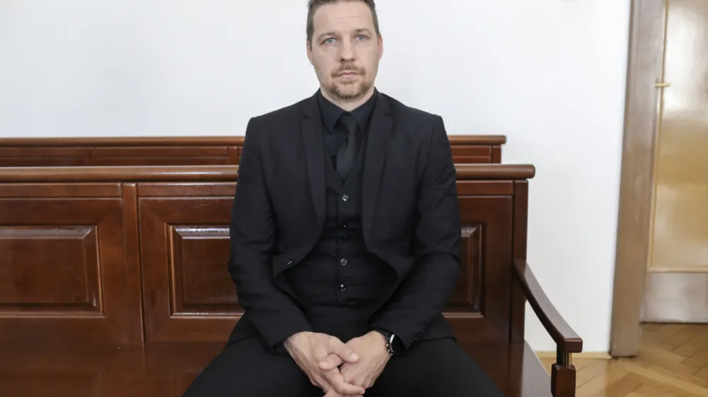 Danilo Lavrinc<br> <br>- 16.03.2023 &ndash; ponovno sojenje nekdanjemu kriminalistu Danilu Lavrincu in njegovemu informatorju Filipu Didoviću zaradi trgovanja s prepovedanimi drogami, poneverbe, zlorabe uradnega položaja in ponarejanja denarja<br> <br>//FOTO: Jaka Gasar