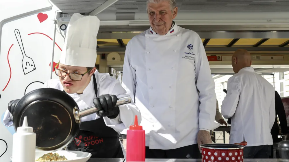 - 18.03.2023 - &Scaron;tula 23 Ljubljana &Scaron;entvid &ndash; dogodek "Kupidova žlica" &ndash; prvo evropsko gastronomsko tekmovanje za osebe s posebnimi potrebami ob svetovnem dnevu Downovega sindroma (21. 3.) v organizaciji dru&scaron;tva Downov sindrom; FOTO: Jaka Gasar