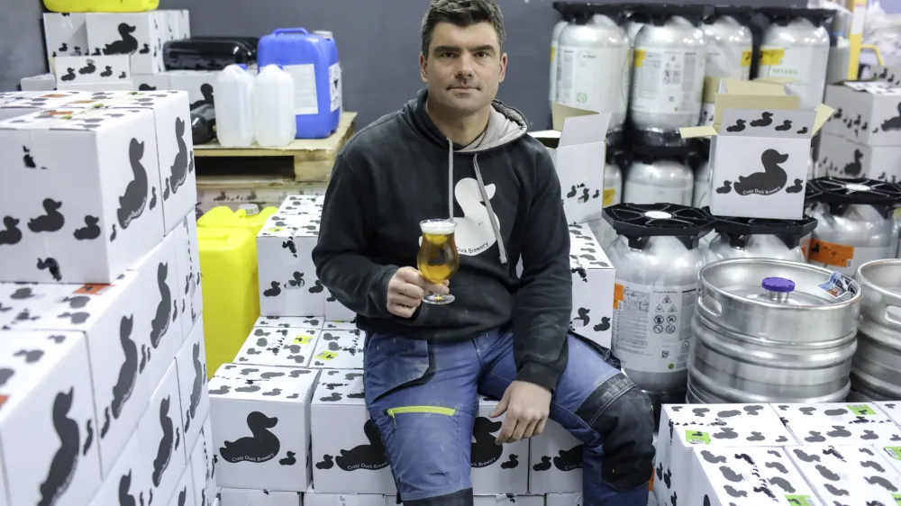 Anže Račič, pivovar - 07.03.2023 - Pivovarna Racon &ndash; Crazy duck Brewery / Craft pivovarna, Breznica pri Žireh 2a, Žiri //FOTO: Jaka Gasar