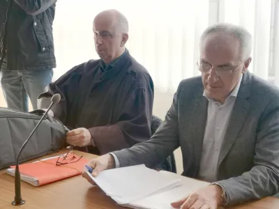 Zagovornik Gorazd Fi&scaron;er in tožnik Bojan Veselinovič sta bila zadovoljna, da se je obravnava na celjskem sodi&scaron;ču končno začela.