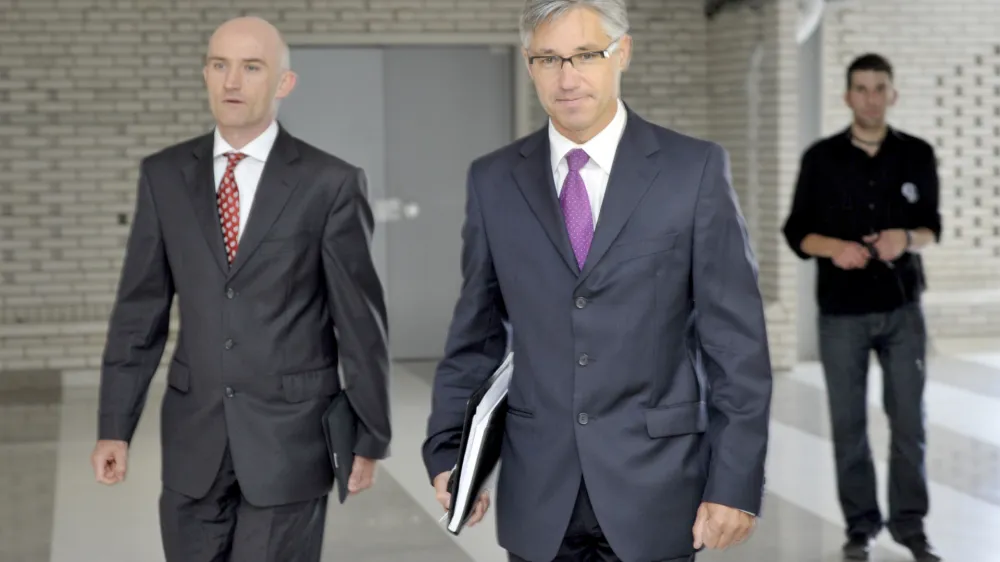 član uprave NLB David Benedek,predsednik uprave NLB Božo Ja&scaron;ovič,- 19.Skup&scaron;čina delničarjev NLB 2012 - Nova ljubljanska banka - lastniki odločali o imenovanju nadzornega sveta in dokapitalizaciji banke, nadzorni svet (NS) - uprava   //FOTO: Tomaž Zajel&scaron;nik