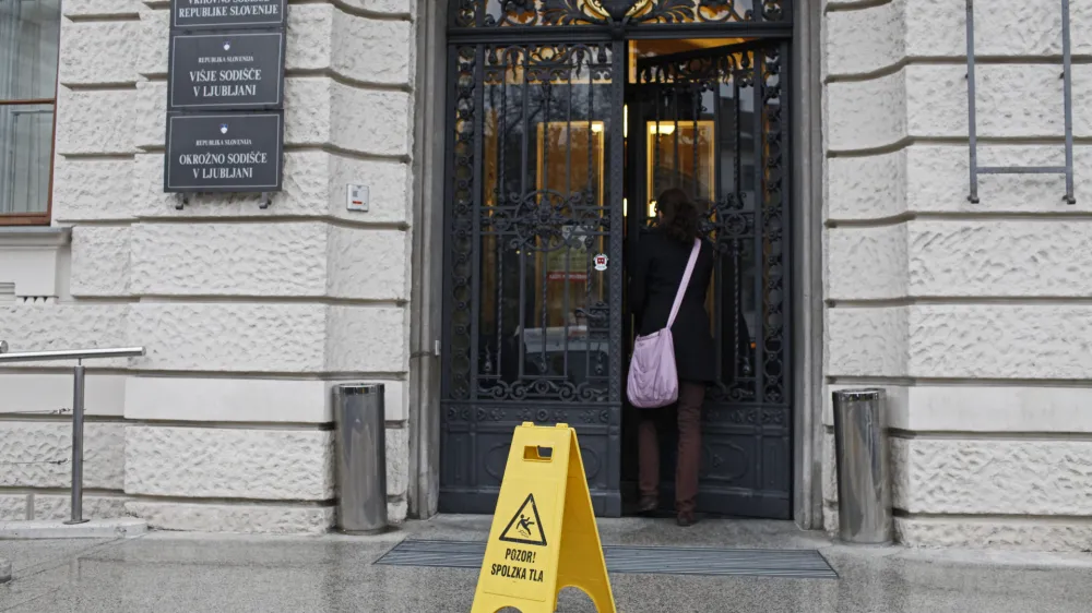 Upravno sodi&scaron;če je v sodbi odločilo, da ljubljansko sodi&scaron;če o na&scaron;i zahtevi ne bi smelo odločati po zakonu o dostopu do informacij javnega značaja, temveč po zakonu o kazenskem postopku.&nbsp;