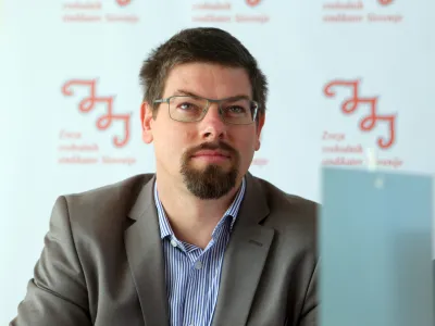 predsednik KSS Pergam Jakob Počivav&scaron;ek- 25.10.2017 &ndash; Združitev dveh sindikatov ZSSS in PERGAM - novinarska konferenca Zveze svobodnih sindikatov Slovenije (ZSSS) in Konfederacije sindikatov Slovenije (KSS) Pergam, na kateri sta predsednika sindikatov predstavila razloge in cilje združevanja ter nadaljnje aktivnosti obeh sindikalnih central//FOTO: Bojan Velikonja