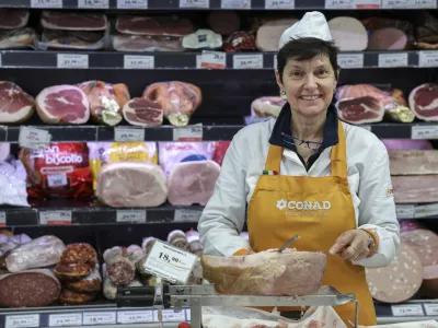 Opčine &ndash; trgovina Conad - 07.04.2023 &ndash; ITALIJA &ndash; cenej&scaron;e nakupovanje hrane čez mejo - //FOTO: Jaka Gasar