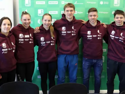 Meta Kunaver, Lucija Hribar, Zala Trtnik, Kevin George Buckley, Luka Bojanc, Anže Hribar<br><br>- 04.04.2023 - Gimnastična zveza Slovenije &ndash; slovenska reprezentanca pred Evropskim prvenstvom v mo&scaron;ki in ženski &scaron;portni gimnastiki Antalya 2023<br><br>//FOTO: Tomaž Skale<br>