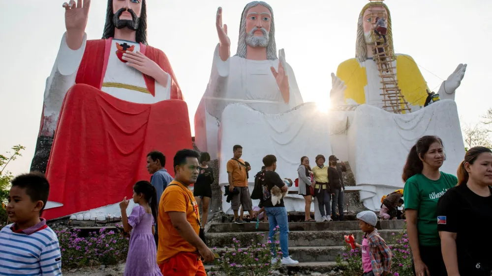 Filipino Catholics visit statues of God on Good Friday, in San Miguel, Bulacan province, Philippines, April 7, 2023. REUTERS/Lisa Marie David