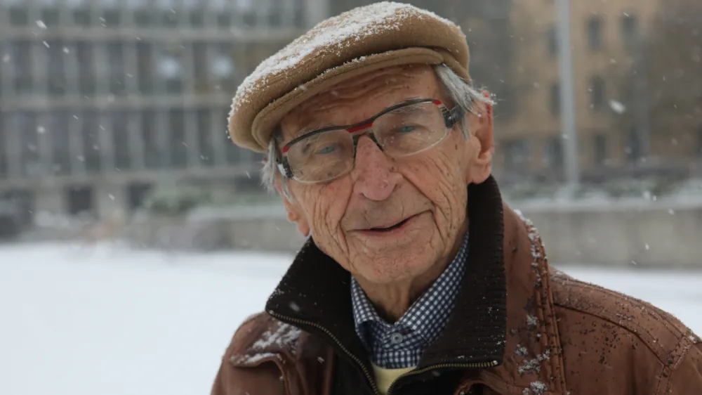 - 02.12.2020 &ndash; Janez Winkler, partizan, tabori&scaron;čnik, policist, eden idejnih očetov kolesarskega maratona Franja - upokojil se je kot načelnik slovenske milice (policije) pred 36 leti//FOTO: Tomaž SkaleOPOMBA: DNEVNIKOV OBJEKTIV - INTERVJU 2020