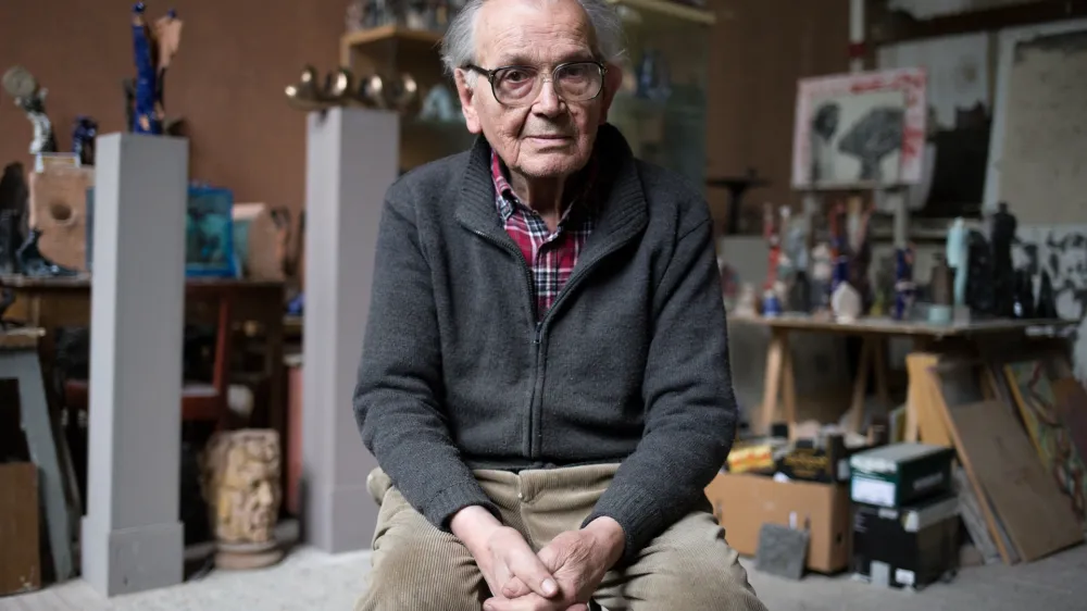 Drago Tr&scaron;ar v svojem ateljeju v Rožni dolini