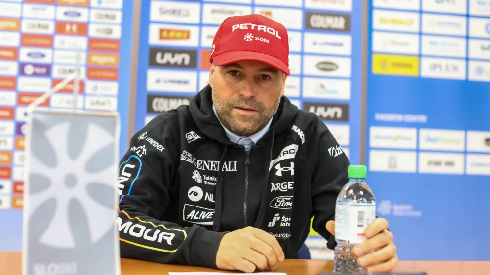 Janez Slivnik, vodja smučarskih reprezentanc.- 18.04.2023 &ndash; Smučarska zveza Slovenije (SZS) - Odbor panoge za alpsko smučanje - vodstvo alpskih smučarjev - predstavili predloge, ki jih bo maja potrjeval zbor panoge za alpsko smučanje; //FOTO: Bojan Velikonja