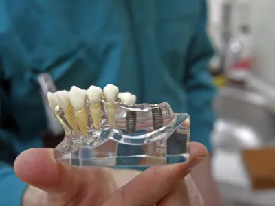 H-Dent Stomatolo&scaron;ka ordinacija Habijanec- Hrva&scaron;ka 2012 - Rovinj - dentalni turizem - popravilo zob - cenej&scaron;i zobozdravniki na hrva&scaron;kem - //FOTO: Bojan Velikonja OPOMBA: ZA OBJAVO V PRILOGI &ndash; DNEVNIKOV OBJEKTIV - REPORTAŽA 2012