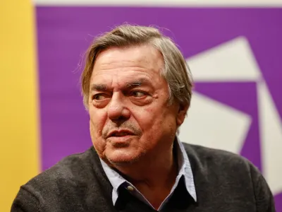 Ljubljana, Radio Slovenija.<br>Novinarska konferenca Radia Slovenija s predstavitvijo zvocnice po romanu Draga Jancarja z naslovom To noc sem jo videl.<br>Pisatelj Drago Jancar.