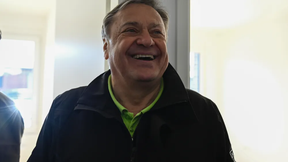 Stanovanjska soseska Rakova jel&scaron;a IIZoran Janković, župan Ljubljane - 04.04.2023 - Ekskurzija po Ljubljani z ljubljanskim županom  //FOTO: Nik Erik Neubauer