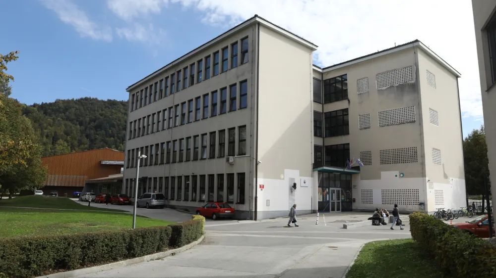  04.10.2022 - Osnovna &scaron;ola O&Scaron; Frana Albrehta, Kamnik &ndash; gradnja - gradbi&scaron;če kamni&scaron;ke osnovne &scaron;ole //FOTO: Luka Cjuha