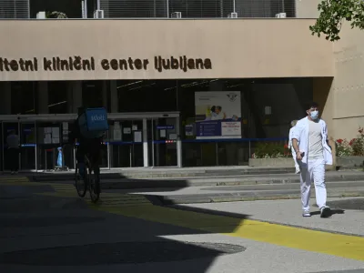 zdravstveni delavci - Univerzitetni klinični center - UKC Ljubljana<br><br><br>- 22.09.2022 &ndash; simbolična fotografija &ndash; javno zdravstvo - zdravstveni sistem &ndash; zdravje &ndash; <br><br>//FOTO: Nik Erik Neubauer