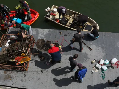 - 22.04.2023 -&nbsp;Svetovni dan Zemlje&nbsp;-&nbsp;&nbsp;ekolo&scaron;ko-čistilna akcija Ljubljanica 2023 v organizaciji Dru&scaron;tva za podvodne aktivnosti Vivera in Slovenske potaplja&scaron;ke zveze&nbsp;//FOTO: Bojan Velikonja