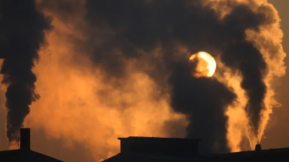 - ilustrativna fotografija- Celje - izpusti toplogrednih plinov - ekologija - dimniki -//FOTO: Matej Pov&scaron;eOPOMBA: ZA OBJAVO V ČASOPISU DNEVNIK