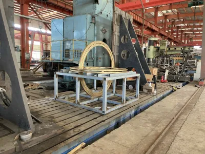  Replika astronomskega opazovalnika v izdelavi.