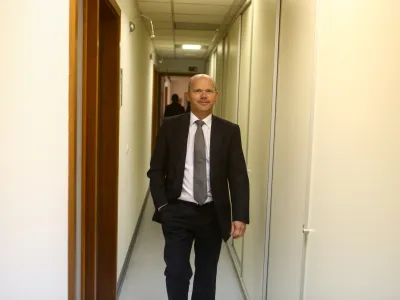 predsednik zveze v odstopu Gregor Benčina,    - 13.10.2015 - Atletska zveza Slovenije - vodstvo - upravni odbor - seja upravnega odbora AZS na kateri so obravnavali odstopa vodilnih mož zveze, predsednika Gregorja Benčine in direktorja Luke Steinerja,   //FOTO: Bojan Velikonja