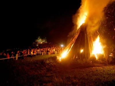 Rožnik 2011, Osrednja slovesnost ob prazniku dela v organizaciji Zveze svobodnih sindikatov Slovenije - kresovanje 1 majoto: Bojan Velikonja