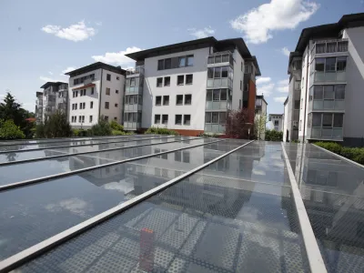 Spremenljive obrestne mere za stanovanjska posojila bodo vi&scaron;je od fiksnih obrestnih mer &scaron;e nekaj časa, kar bo odvisno predvsem od uspe&scaron;nosti zniževanja inflacije do ciljnih vrednosti, je pojasnil profesor z ljubljanske ekonomske fakultete dr. Sa&scaron;o Polanec. Fotografija je simbolična.