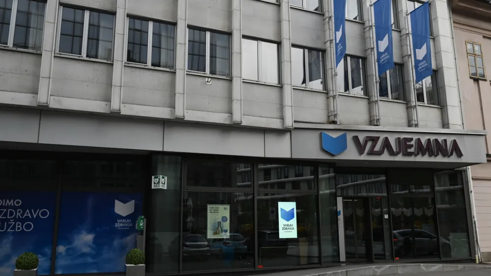  <br><br>- 12.04.2023 - Vzajemna zdravstvena zavarovalnica. Vo&scaron;njakova ulica 2 v Ljubljani<br><br>//FOTO: Nik Erik Neubauer