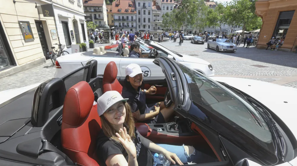 - 21.05.2023 &ndash; Center za usposabljanje, delo in varstvo Dolfke Bo&scaron;tjančič, Draga - dobrodelna vožnja otrok s posebnimi potrebami s kabrioleti v organizaciji Dru&scaron;tva Zerotoppers, //FOTO: Luka Cjuha