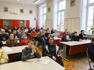 - &Scaron;olski center Ljubljana, A&scaron;kerčeva 1 v Ljubljani:- Srednja lesarska &scaron;ola - 17.02.2023 - Informativni dnevi 2023 - informativni dan na fakultetah in srednjih &scaron;olah za bodoče &scaron;tudente in dijake - izobraževanje - &scaron;olstvo - &scaron;tudij - dijaki - &scaron;tudenti - //FOTO: Nik Erik Neubauer