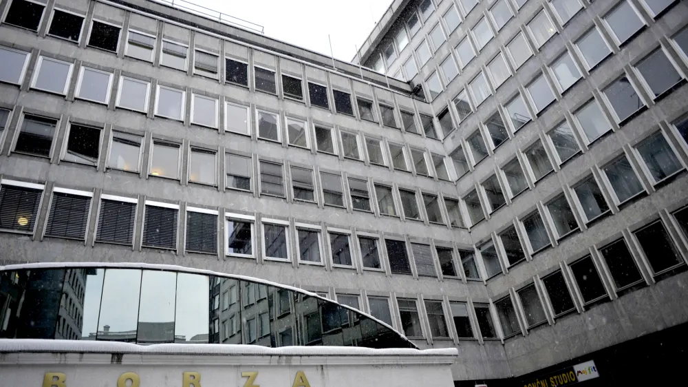 - Slovenska cesta 56 - družba SCT prodaja poslovne prostore v tretjem nadstropju stavbe - Borza, stavba //FOTO: Tomaž Zajel&scaron;nik