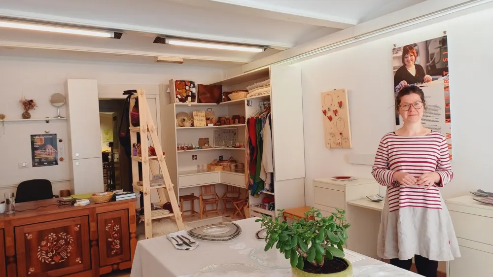 Rokodelski center DUO &Scaron;kofja Loka je eno glavnih podpornih okolij za razvoj rokodelstva na Gorenjskem.&nbsp;