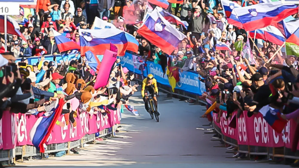 Primož Roglič- 27.05.2023 -&nbsp;Kolesarska dirka po Italiji&nbsp;Giro d'Italia&nbsp;2023 &ndash; 20. etapa -&nbsp;gorski kronometer&nbsp; Trbiž -&nbsp; Svete Vi&scaron;arje (18,6 km),//FOTO: Bojan&nbsp;Velikonja