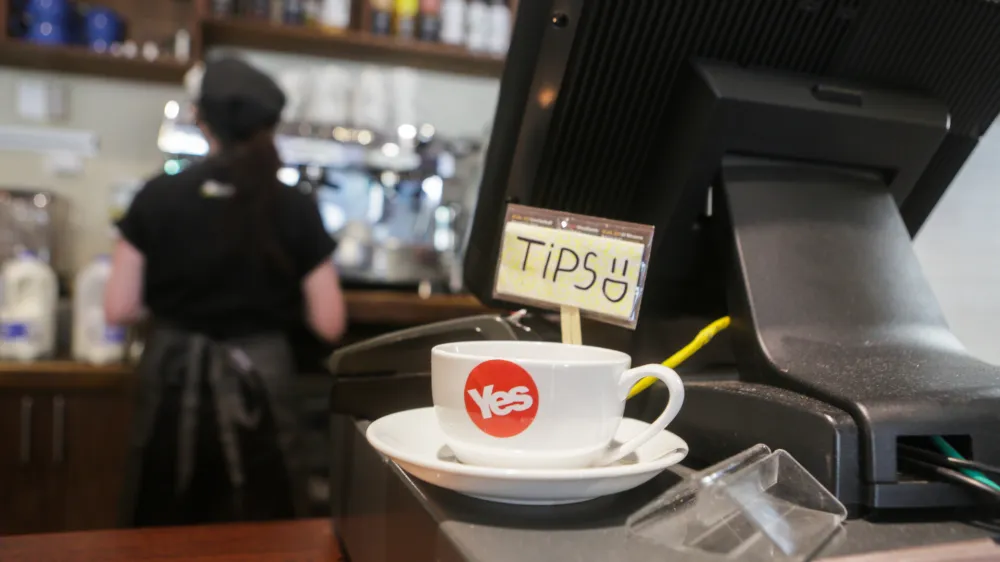 simbolična fotografija, napitnina, referendum za odcepitev &Scaron;kotske&Scaron;kotska, Glasgowfoto: Bojan Velikonja