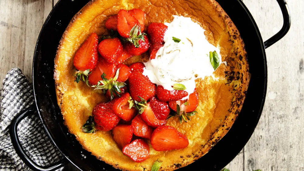 Palačinka iz pečice z jagodami