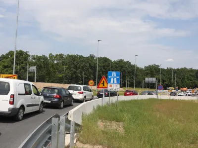 - Leskov&scaron;kova cesta - prenovljena uvoz in izvoz&nbsp;- 30.05.2023 -&nbsp;severna ljubljanska &nbsp;obvoznica&nbsp;-&nbsp;preureditev&nbsp;priključka Nove Jar&scaron;e&nbsp;na Lesko&scaron;kovi cesti.&nbsp;//FOTO: Bojan Velikonja