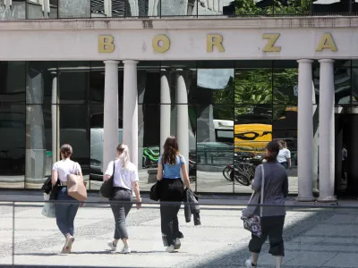 Če bi od velike finančne krize leta 2008 deset odstotkov prihrankov usmerili v delnice globalnih borznih indeksov, namesto da so jih držali v depozitih, bi imeli varčevalci nekaj milijard evrov več prihrankov,&laquo; je dejal Ale&scaron; Lokar, vodja upravljanja delni&scaron;kih naložb v družbi Generali Investments.&nbsp;