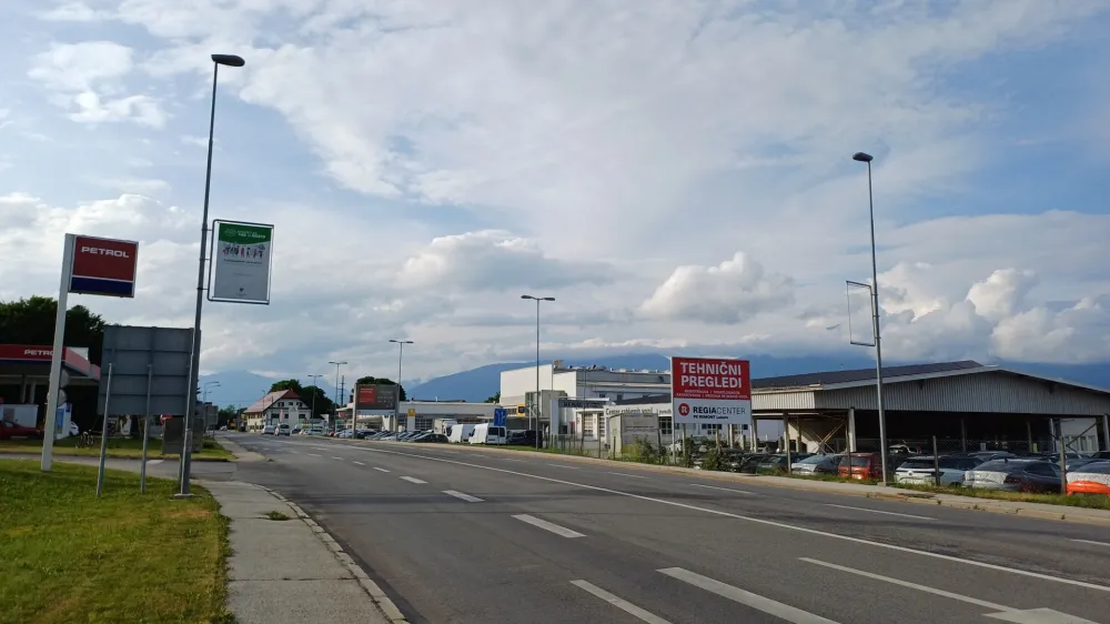 Za najbolj&scaron;o možno traso drugega tira jugovzhodno od Kranja so načrtovalci projekta izbrali traso pod Ljubljansko cesto oziroma skozi Labore.