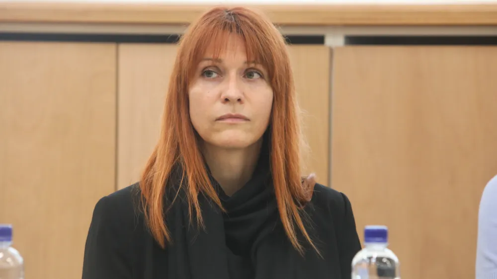 Nina Triller, ravnateljica O&Scaron; Kolezija

Spremembe na gibalnem, kognitivnem in vedenjskem področju so zaskrbljujoče. Otroci potrebujejo takoj&scaron;njo pomoč, saj sami ne morejo popraviti posledic koronske izolacije.