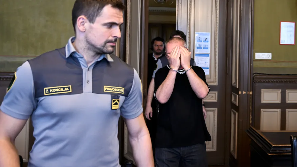 Marjan Elemir Rozman zavrača vse očitke tožilstva o nasilni&scaron;tvu in poskusih uboja. Foto: Nik Erik Neubauer&nbsp;