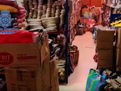 V devet mesecev trajajoči operaciji so aretirali 378 ljudi, zasegli pa dva milijona kosov ponaredkov (oblačil, čevljev, modnih dodatkov), vrednih okoli 87 milijonov evrov.&nbsp;