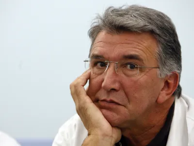 kirurg prof. dr. Tomislav Klokočovnik - 13.12.2013 UKC - Univerzitetni klinični center v Ljubljani o problematiki in izvajanju programa otro&scaron;ke kardiovaskularne kirurgije; uprava - vodstvo //FOTO: Tomaž Skale