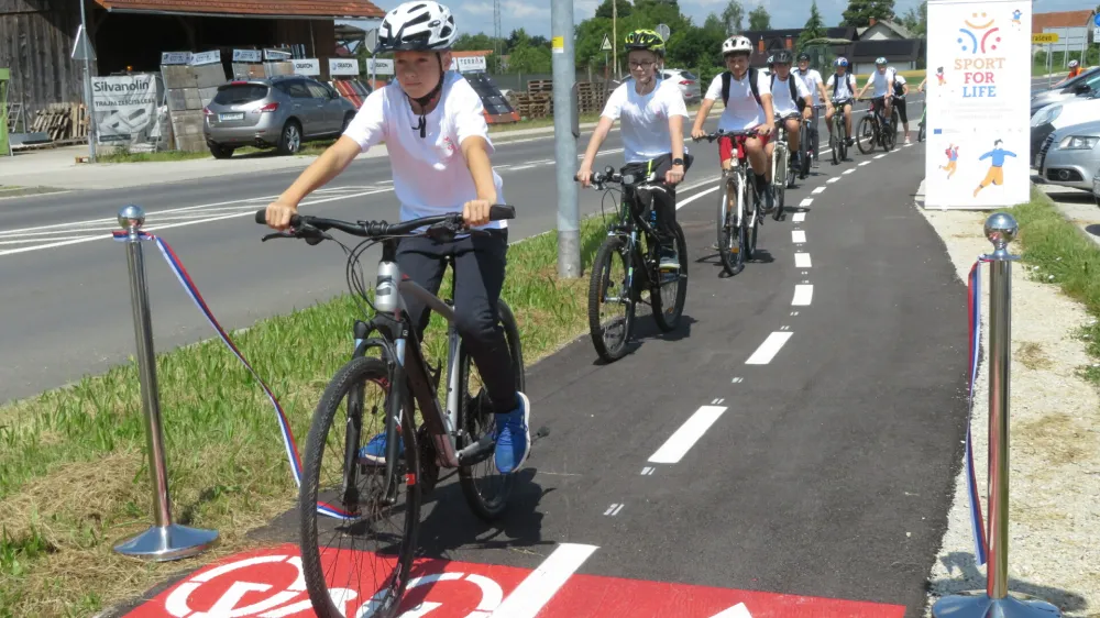Nova kolesarka povezava med Kr&scaron;kim in Kostanjevic je dolga skoraj dvajset kilometrov. F Dragana Stanković