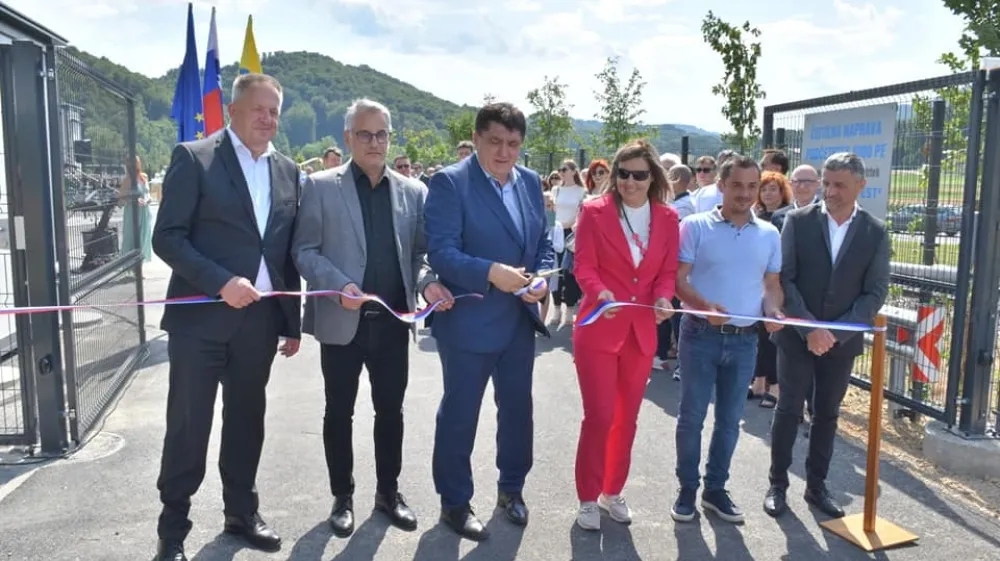 n.n., otvoritev podčetrtek