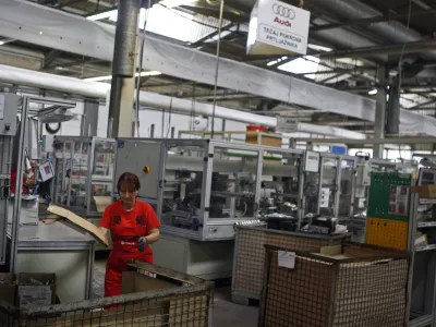 - CIMOS d.d., avtomobilska industrija, Koper - proizvodnja delov in opreme za motorna vozila, tovarna - //FOTO: Bojan Velikonja