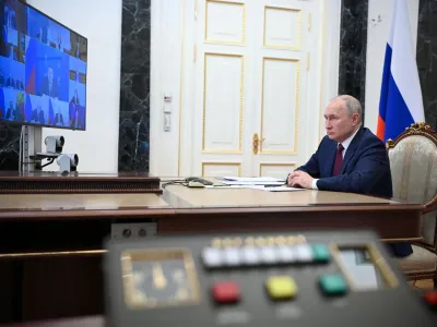 Russian President Vladimir Putin chairs a meeting with members of the government, via video link at the Kremlin in Moscow, Russia July 4, 2023. Sputnik/Alexander Kazakov/Kremlin via REUTERS ATTENTION EDITORS - THIS IMAGE WAS PROVIDED BY A THIRD PARTY.