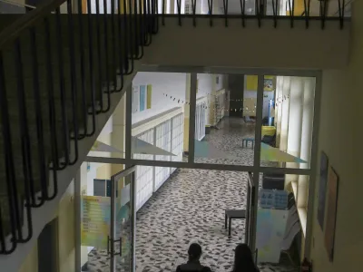 - 13.01.2023 - Srednja vzgojiteljska &scaron;ola, gimnazija in umetni&scaron;ka gimnazija Ljubljana, Kardeljeva plo&scaron;čad 28a&nbsp;//FOTO: Luka CjuhaOPOMBA: INFORMATIVA - &scaron;olska priloga - vpis v sredje &scaron;ole &ndash; &scaron;olstvo -&nbsp;